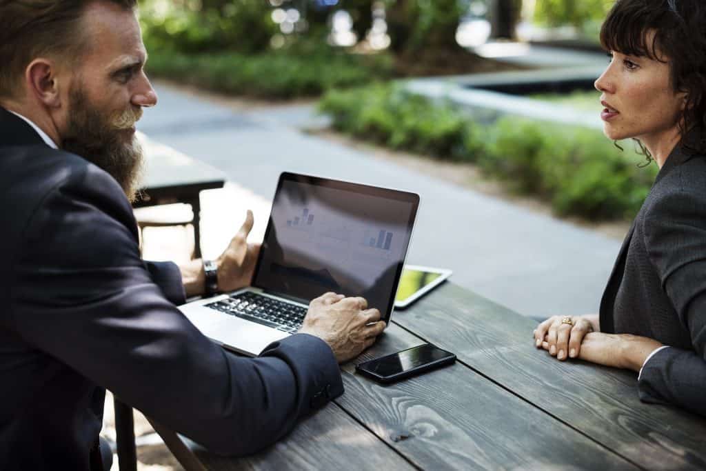 Difference between commercial law and corporate law