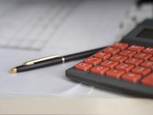 How to calculate damages in breach of contract?