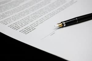 pen on contract