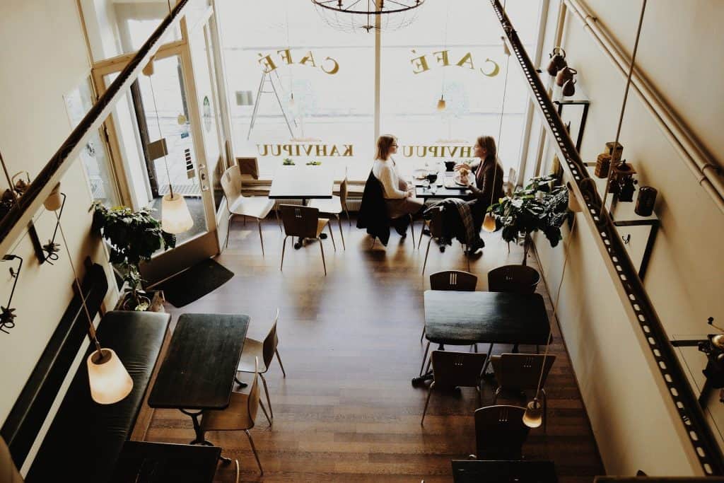 Meeting in the coffee shop